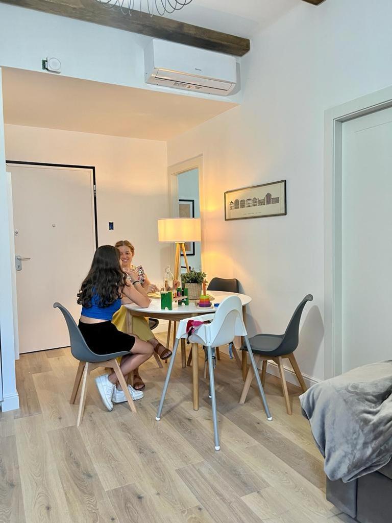 Happy Family Apartments Vigne Genova Esterno foto
